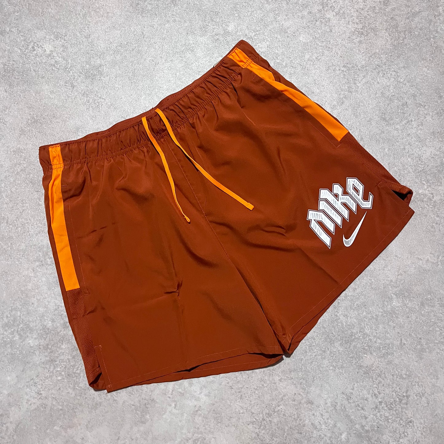 Nike Challenger 5” Shorts